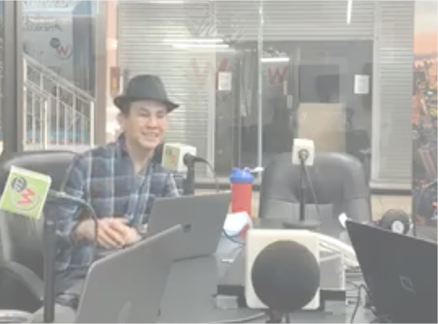 Invitado Radio UAS
